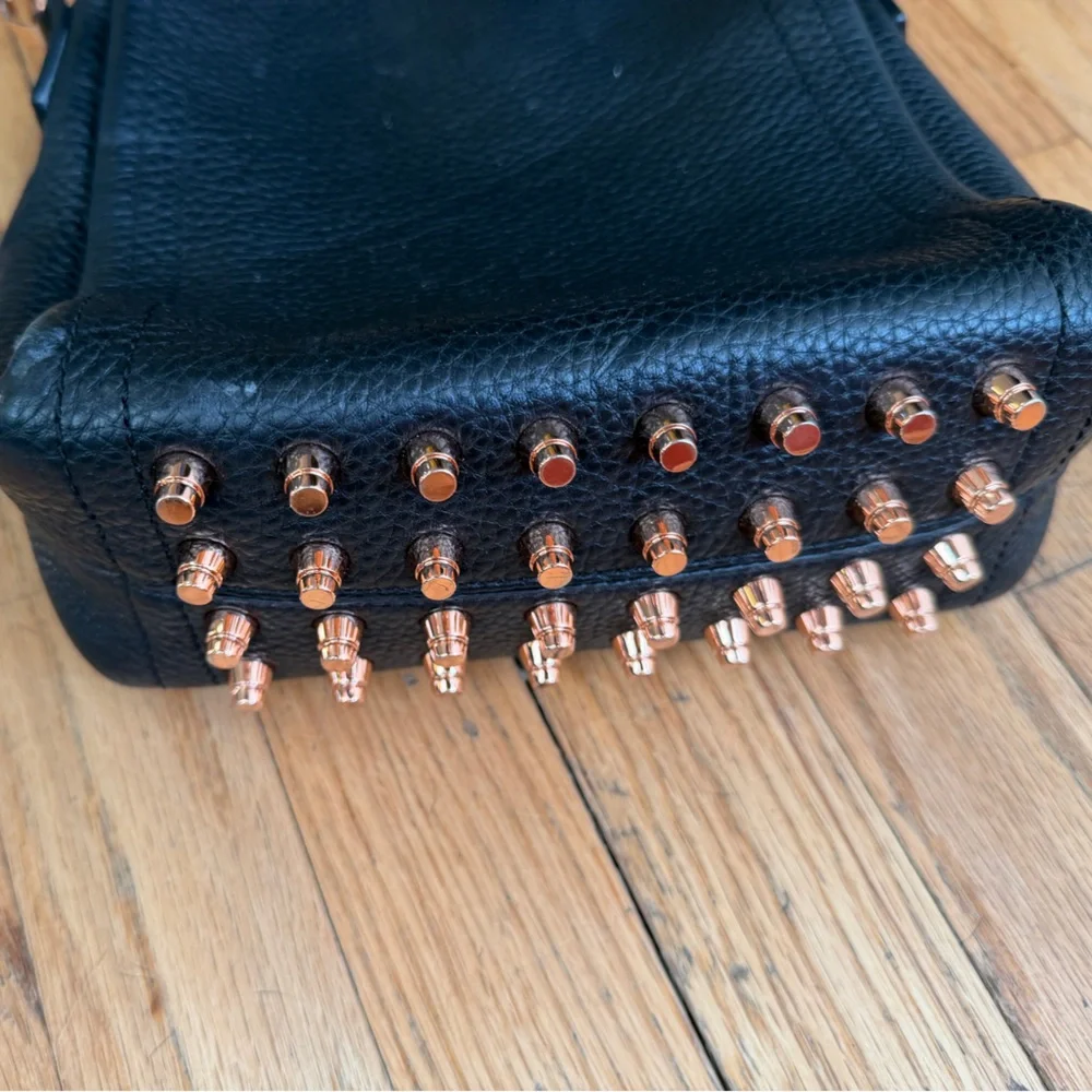 Alexander Wang purse bag in black pebbled leather with rose gold studs - Picture 4 of 16